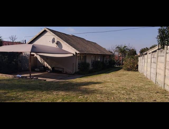 3 BEDROOM HOUSE FOR SALE IN LINDHAVEN